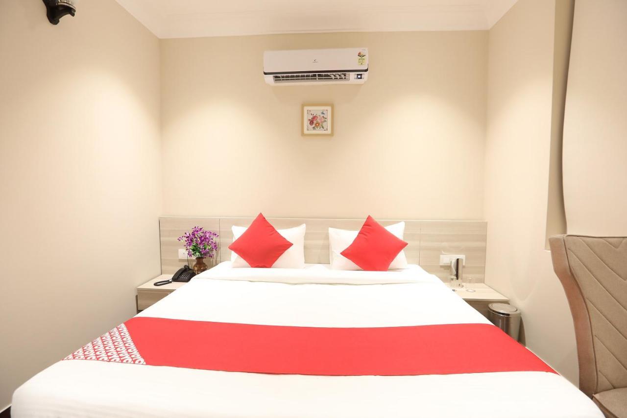 Oyo 43009 The Palm Green Hotel Indraprastha Exterior photo